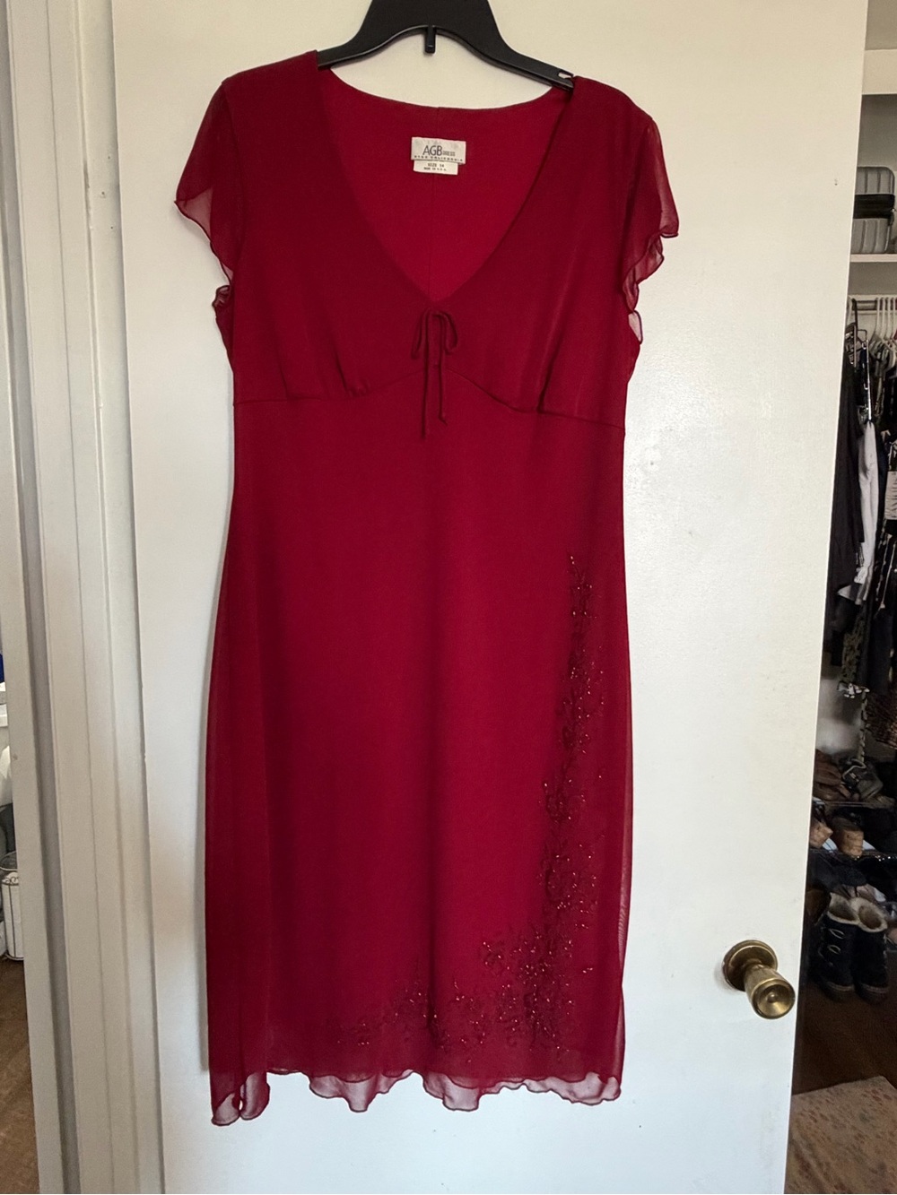 Byer California Burgundy Red V-Neck Chiffon Midi Dress